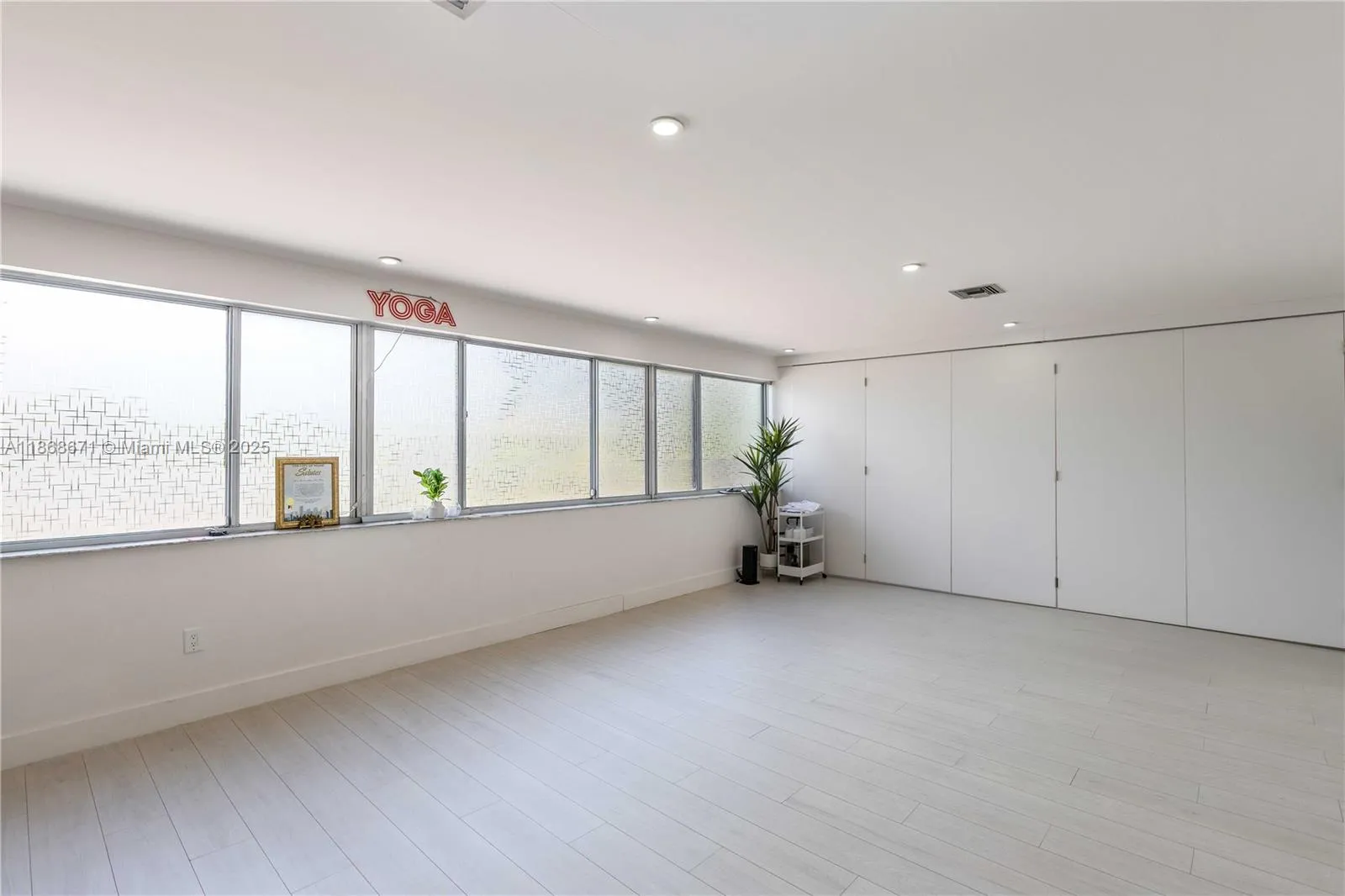 1385 Sw 22nd St 201, Miami, Florida 33145, Miami, Florida 33145, ,Commercial Sale,For Sale,1385 Sw 22nd St 201, Miami, Florida 33145,A11868671