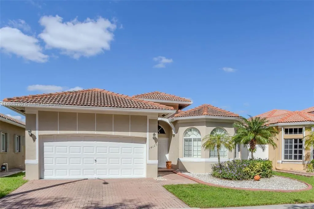 14129 Sw 31st St, Miramar, Florida 33027, Miramar, Florida 33027, 3 Bedrooms Bedrooms, 1 Room Rooms,2 BathroomsBathrooms,Residential,For Sale,14129 Sw 31st St, Miramar, Florida 33027,A11868780