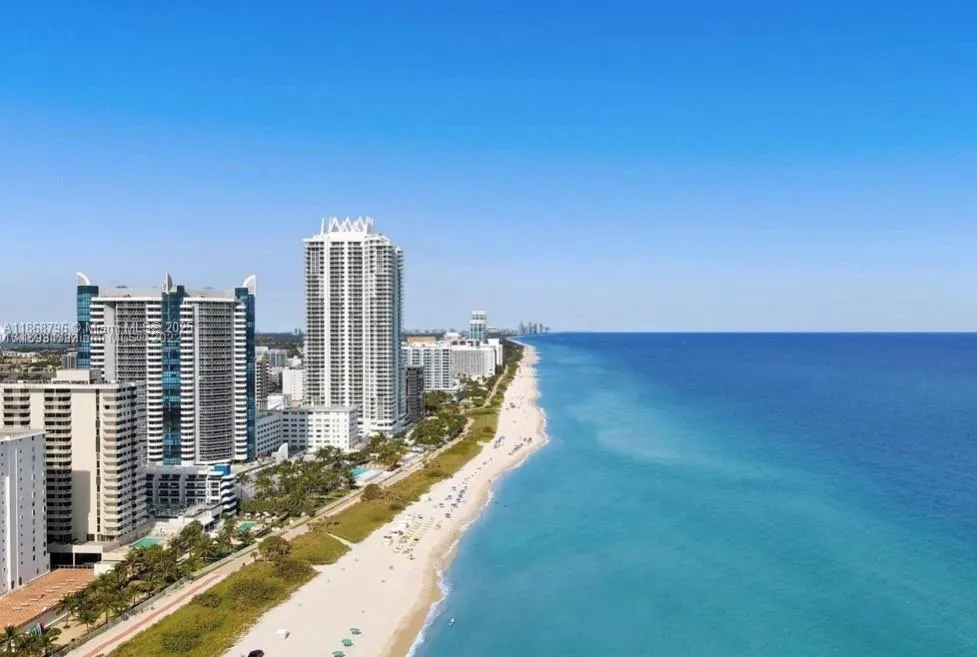 6301 Collins Ave 1606, Miami Beach, Florida 33141, Miami Beach, Florida 33141, 2 Bedrooms Bedrooms, ,2 BathroomsBathrooms,Residential Lease,For Rent,6301 Collins Ave 1606, Miami Beach, Florida 33141,A11868796