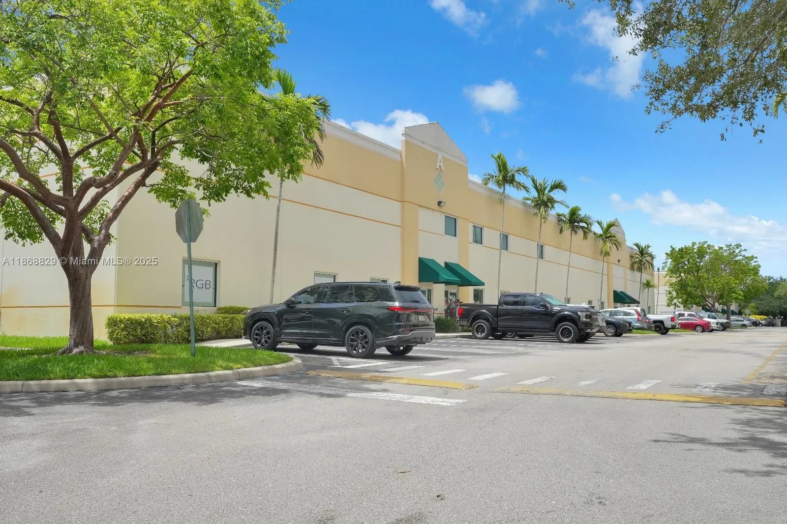 917 Nw 31st Ave, Pompano Beach, Florida 33069, Pompano Beach, Florida 33069, ,Commercial Lease,For Rent,917 Nw 31st Ave, Pompano Beach, Florida 33069,A11868829