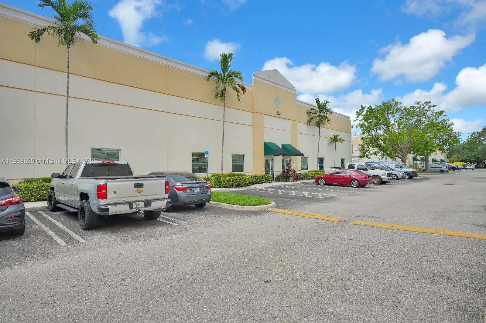 917 Nw 31st Ave, Pompano Beach, Florida 33069, Pompano Beach, Florida 33069, ,Commercial Lease,For Rent,917 Nw 31st Ave, Pompano Beach, Florida 33069,A11868829
