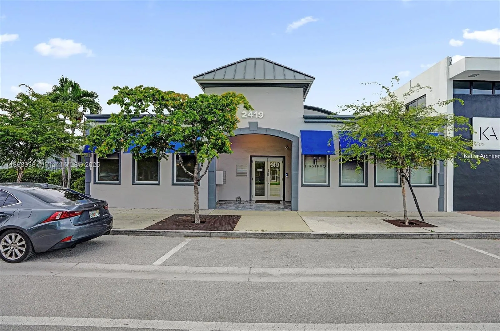 2419 Hollywood Blvd, Hollywood, Florida 33020, Hollywood, Florida 33020, ,Commercial Lease,For Rent,2419 Hollywood Blvd, Hollywood, Florida 33020,A11868936