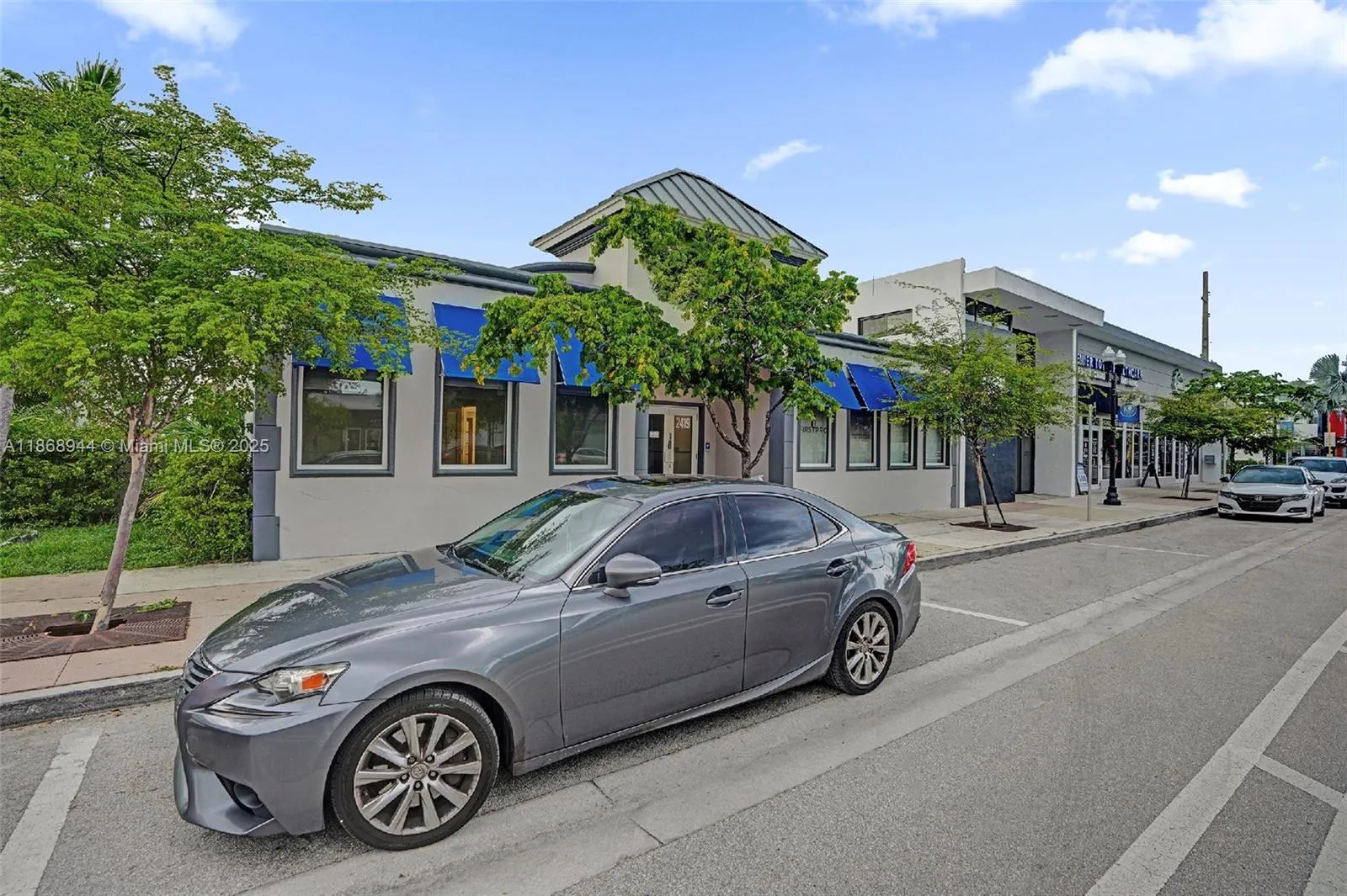 2419 Hollywood Blvd, Hollywood, Florida 33020, Hollywood, Florida 33020, ,Commercial Sale,For Sale,2419 Hollywood Blvd, Hollywood, Florida 33020,A11868944