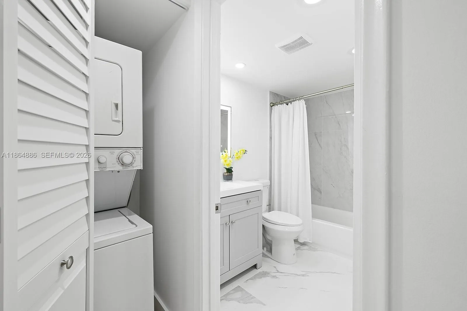 12500 Sw 6th St 307n, Pembroke Pines, Florida 3302, Pembroke Pines, Florida 33027, 2 Bedrooms Bedrooms, ,2 BathroomsBathrooms,Residential,For Sale,12500 Sw 6th St 307n, Pembroke Pines, Florida 3302,A11864886
