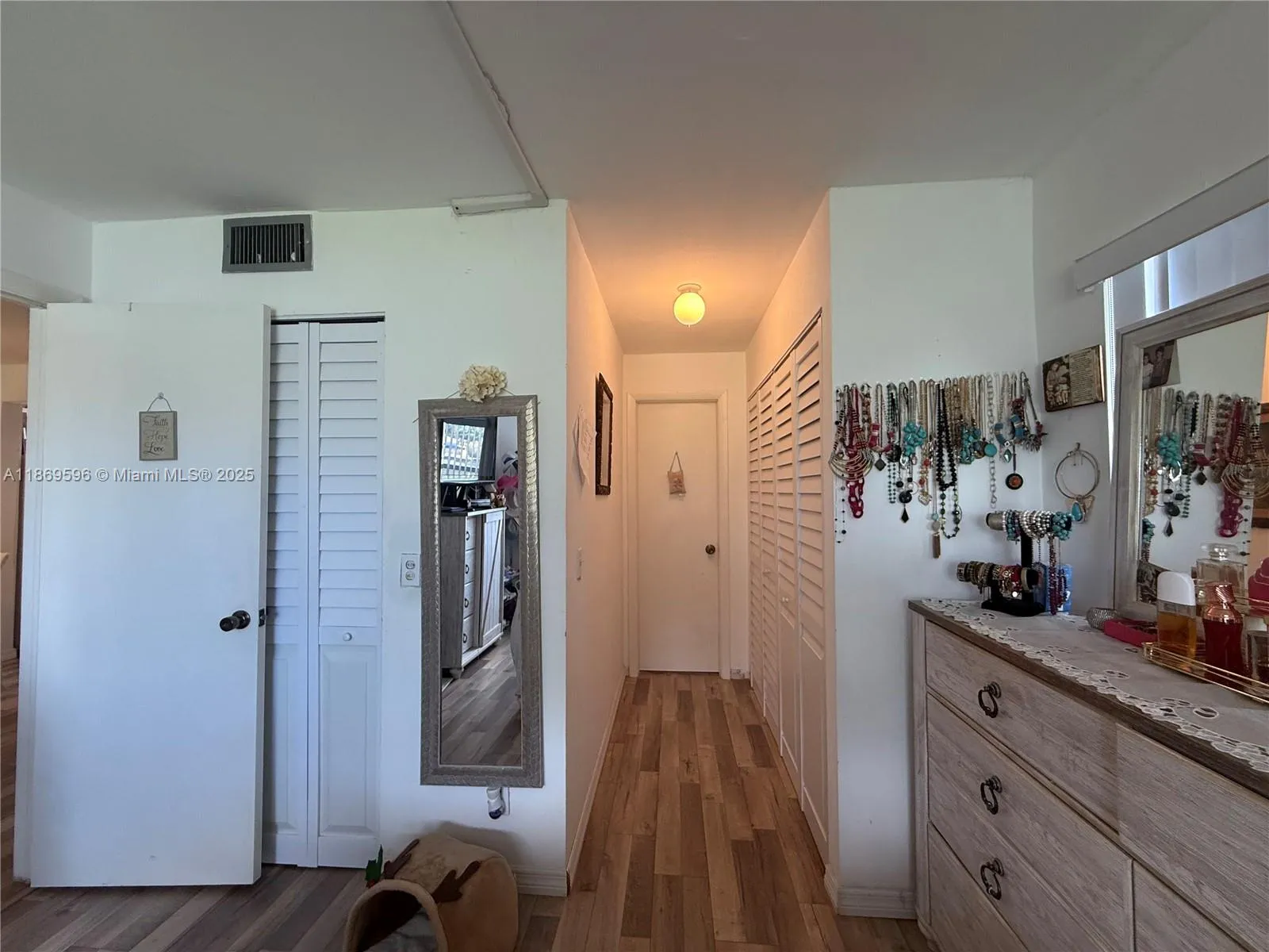 9581 Sunrise Lakes Blvd 101, Sunrise, Florida 3332, Sunrise, Florida 33322, 1 Bedroom Bedrooms, ,1 BathroomBathrooms,Residential,For Sale,9581 Sunrise Lakes Blvd 101, Sunrise, Florida 3332,A11869596