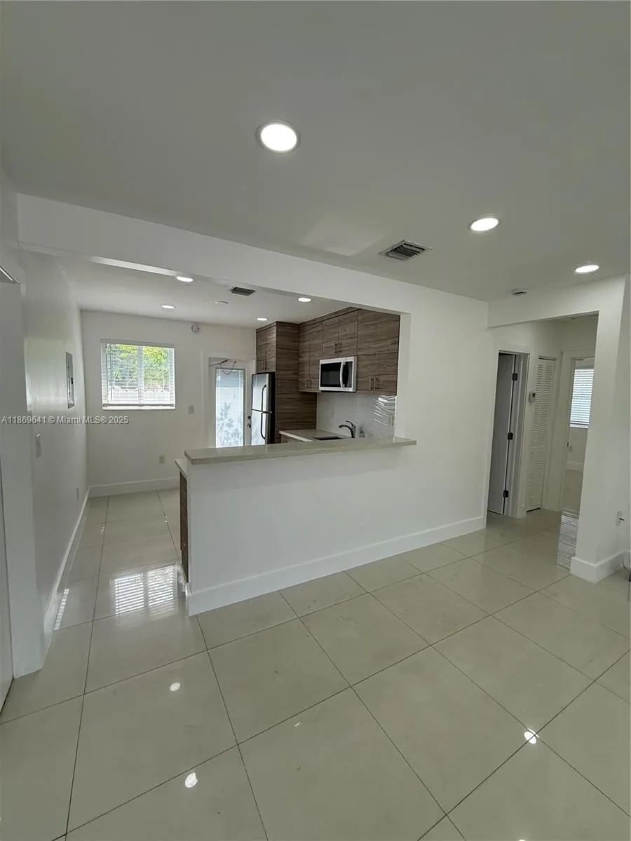 301 Nw 34th St, Miami, Florida 33127, Miami, Florida 33127, ,Residential Income,For Sale,301 Nw 34th St, Miami, Florida 33127,A11869641