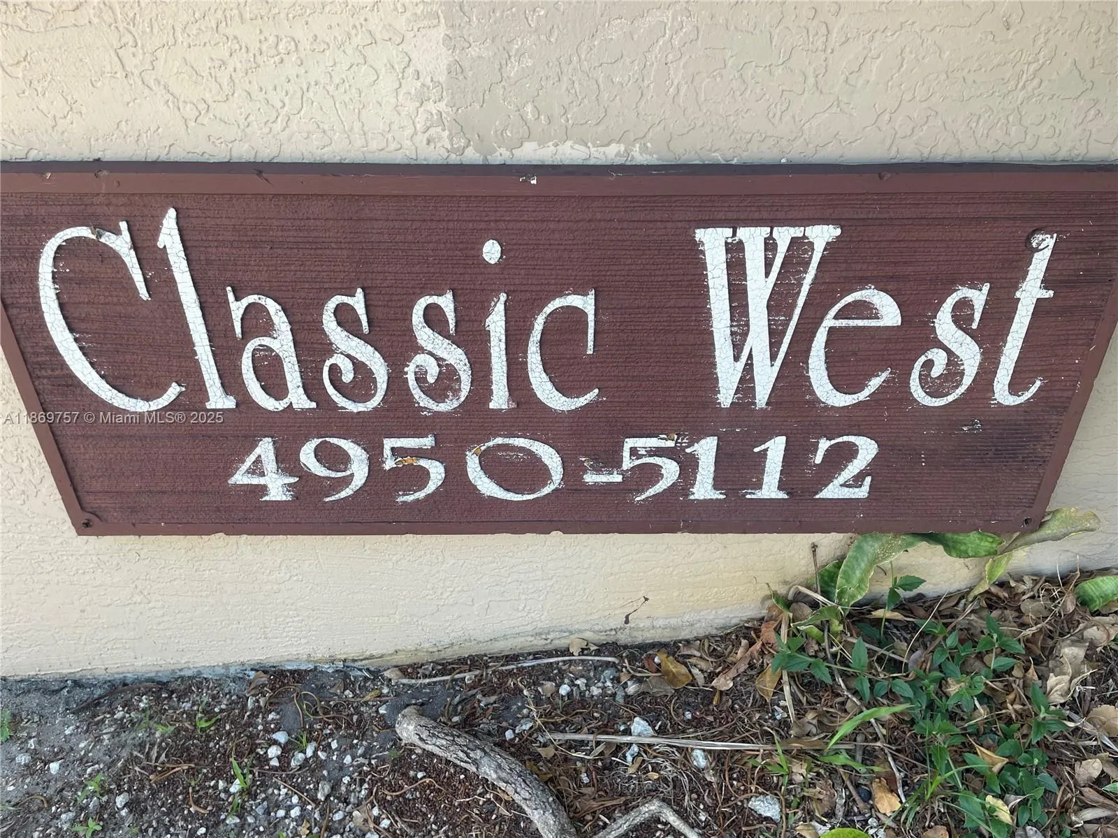 5002 Sheridan St 1, Hollywood, Florida 33021, Hollywood, Florida 33021, 3 Bedrooms Bedrooms, ,2 BathroomsBathrooms,Residential,For Sale,5002 Sheridan St 1, Hollywood, Florida 33021,A11869757