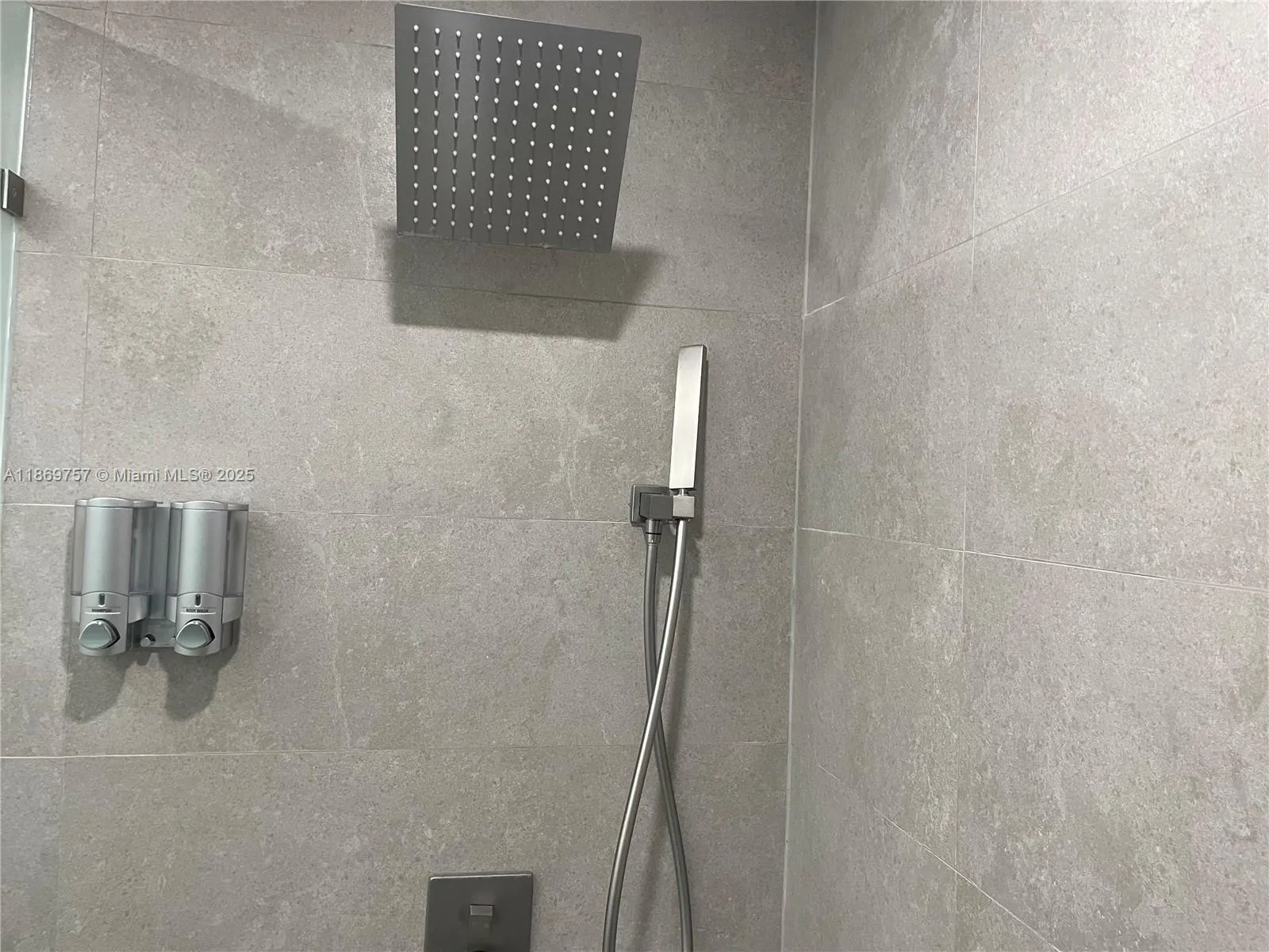 5002 Sheridan St 1, Hollywood, Florida 33021, Hollywood, Florida 33021, 3 Bedrooms Bedrooms, ,2 BathroomsBathrooms,Residential,For Sale,5002 Sheridan St 1, Hollywood, Florida 33021,A11869757