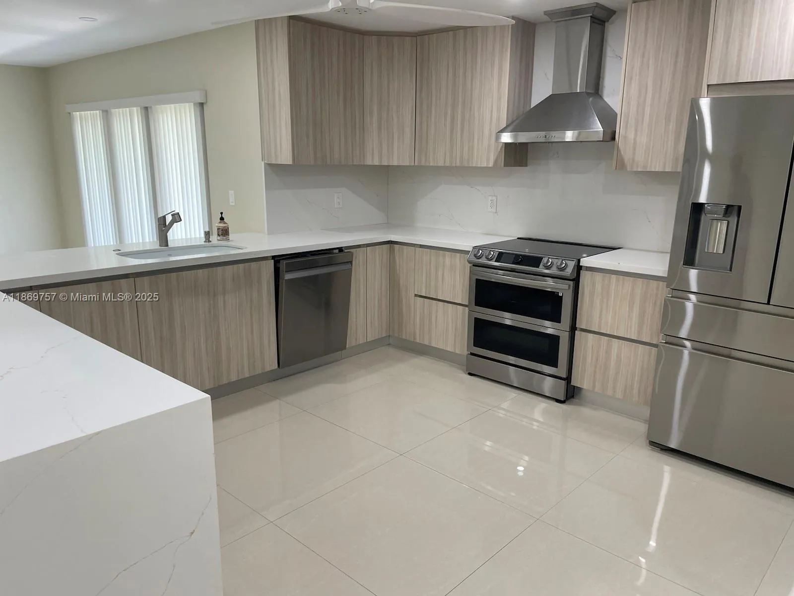 5002 Sheridan St 1, Hollywood, Florida 33021, Hollywood, Florida 33021, 3 Bedrooms Bedrooms, ,2 BathroomsBathrooms,Residential,For Sale,5002 Sheridan St 1, Hollywood, Florida 33021,A11869757