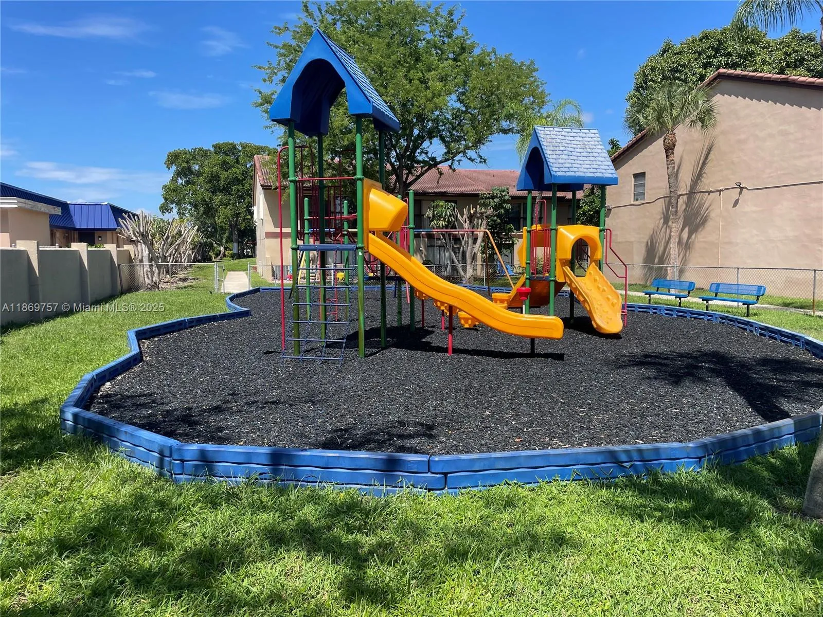 5002 Sheridan St 1, Hollywood, Florida 33021, Hollywood, Florida 33021, 3 Bedrooms Bedrooms, ,2 BathroomsBathrooms,Residential,For Sale,5002 Sheridan St 1, Hollywood, Florida 33021,A11869757