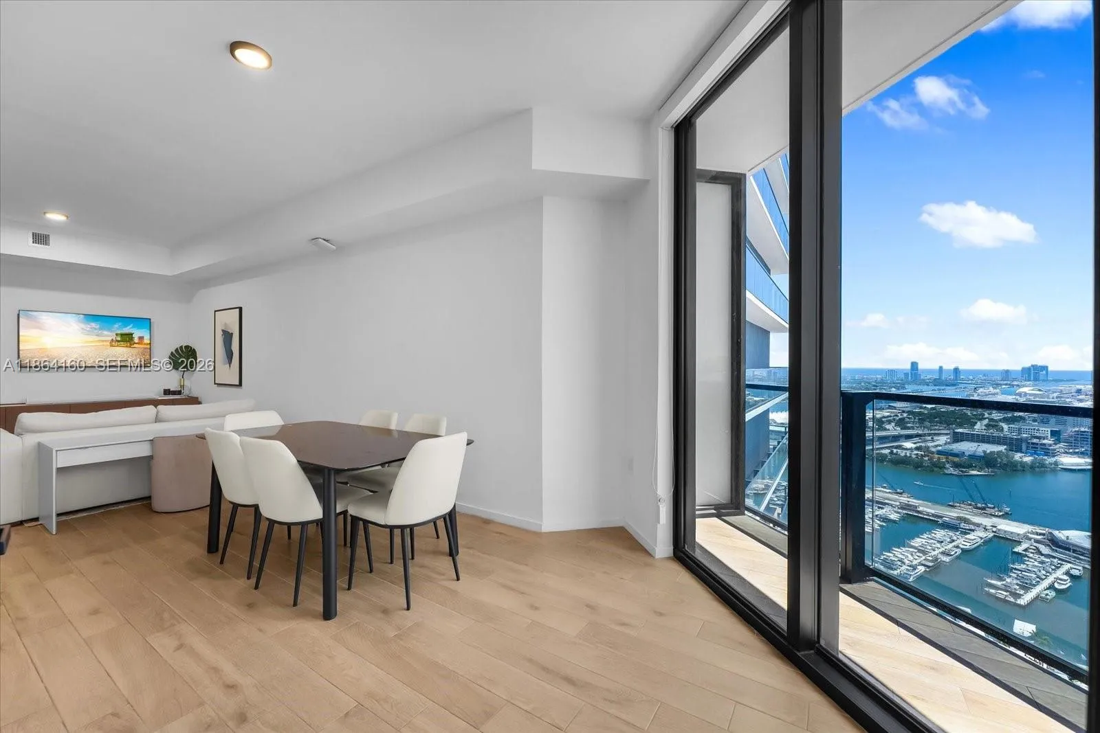 398 Ne 5th St 3714, Miami, Florida 33132, Miami, Florida 33132, 1 Bedroom Bedrooms, ,2 BathroomsBathrooms,Residential,For Sale,398 Ne 5th St 3714, Miami, Florida 33132,A11864160