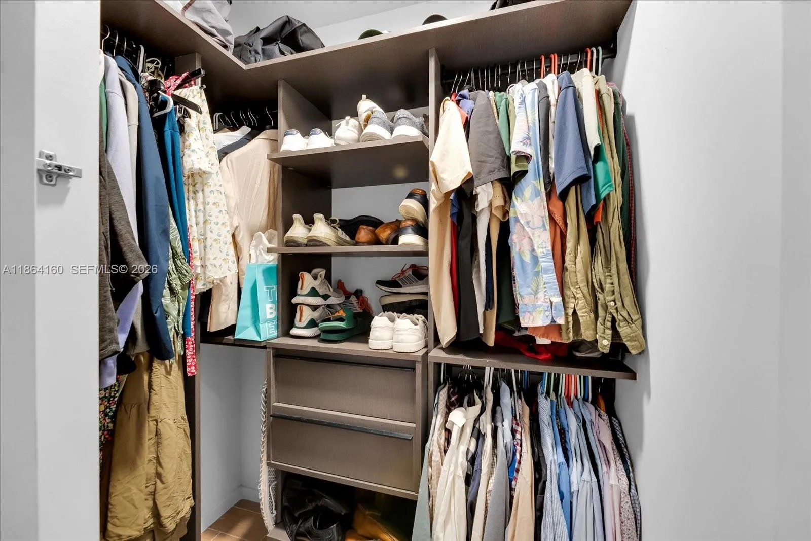 398 Ne 5th St 3714, Miami, Florida 33132, Miami, Florida 33132, 1 Bedroom Bedrooms, ,2 BathroomsBathrooms,Residential,For Sale,398 Ne 5th St 3714, Miami, Florida 33132,A11864160