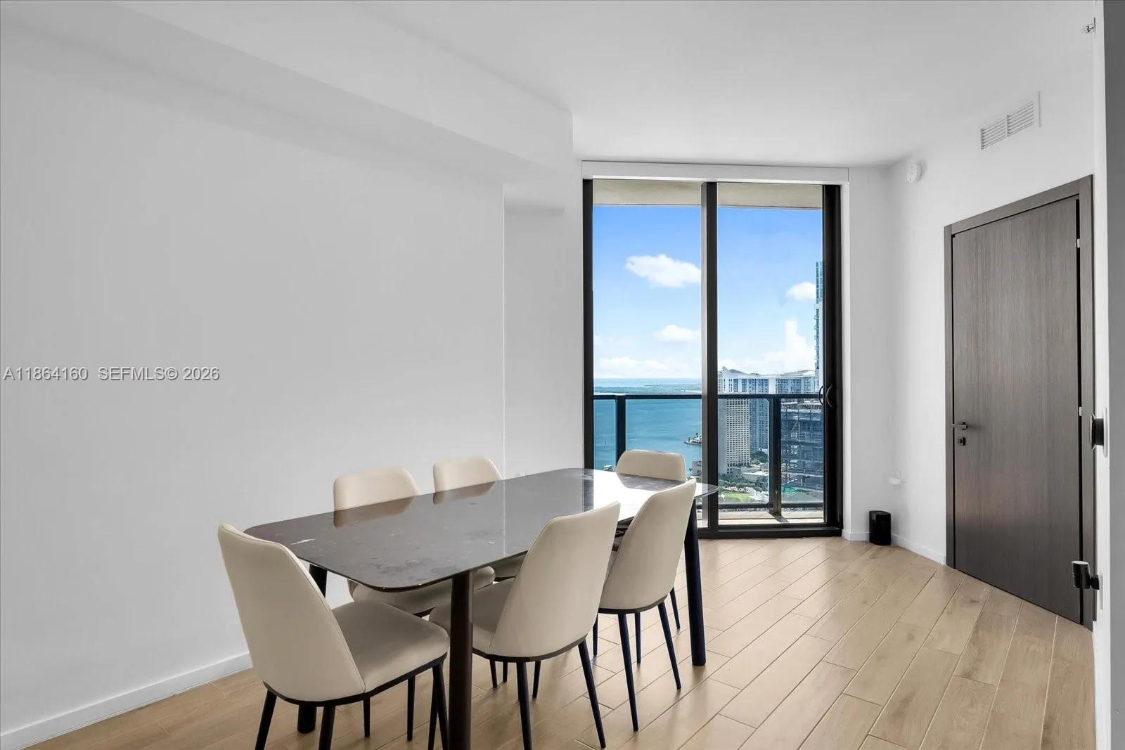 398 Ne 5th St 3714, Miami, Florida 33132, Miami, Florida 33132, 1 Bedroom Bedrooms, ,2 BathroomsBathrooms,Residential,For Sale,398 Ne 5th St 3714, Miami, Florida 33132,A11864160