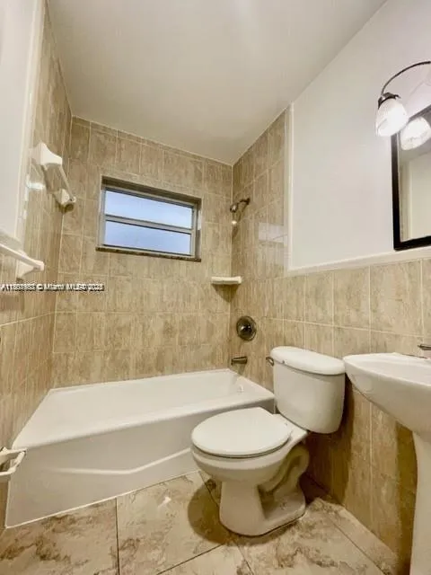 310 Sw 10th Ter, Hallandale Beach, Florida 33009, Hallandale Beach, Florida 33009, ,Residential Income,For Sale,310 Sw 10th Ter, Hallandale Beach, Florida 33009,A11868983