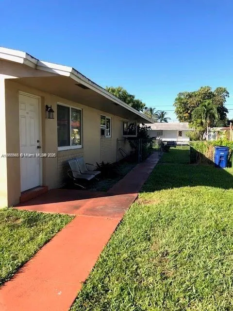 310 Sw 10th Ter, Hallandale Beach, Florida 33009, Hallandale Beach, Florida 33009, ,Residential Income,For Sale,310 Sw 10th Ter, Hallandale Beach, Florida 33009,A11868983