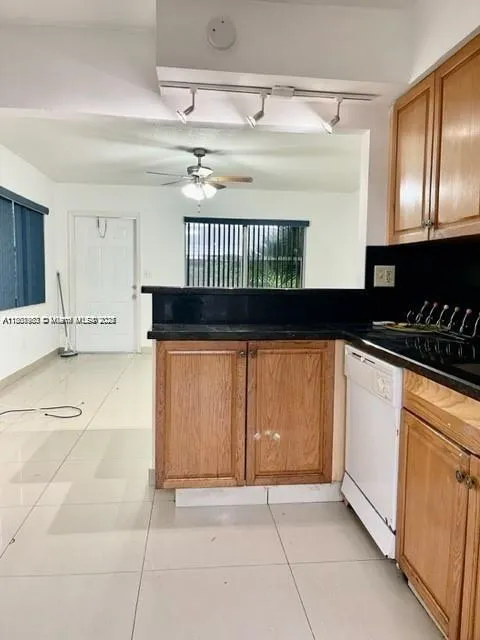 310 Sw 10th Ter, Hallandale Beach, Florida 33009, Hallandale Beach, Florida 33009, ,Residential Income,For Sale,310 Sw 10th Ter, Hallandale Beach, Florida 33009,A11868983