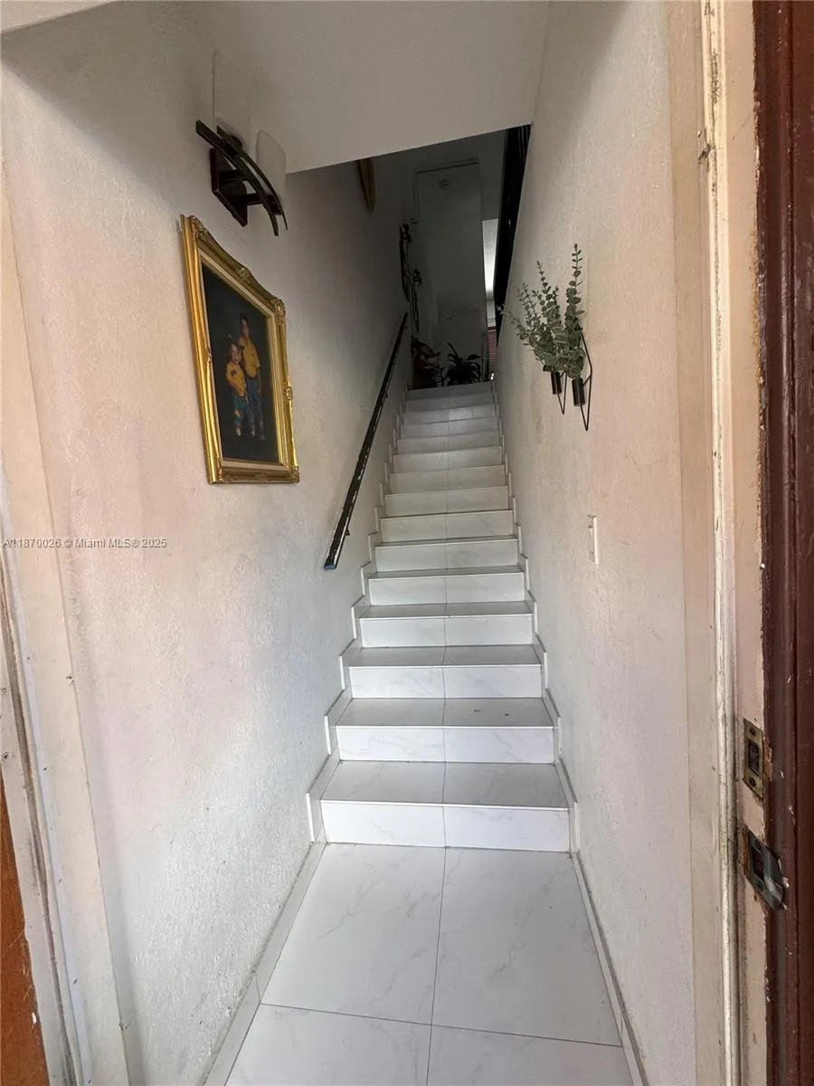 6411 W 27th Way 201, Hialeah, Florida 33016, Hialeah, Florida 33016, 2 Bedrooms Bedrooms, ,2 BathroomsBathrooms,Residential,For Sale,6411 W 27th Way 201, Hialeah, Florida 33016,A11870026