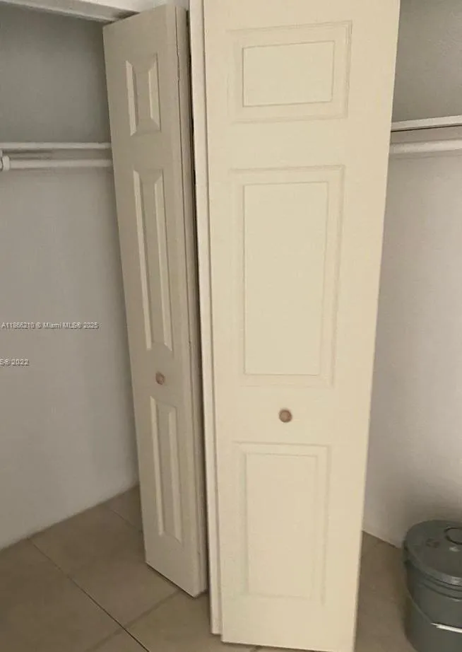 Miami, Florida 33179, 1 Bedroom Bedrooms, ,1 BathroomBathrooms,Residential Lease,For Rent,A11866210