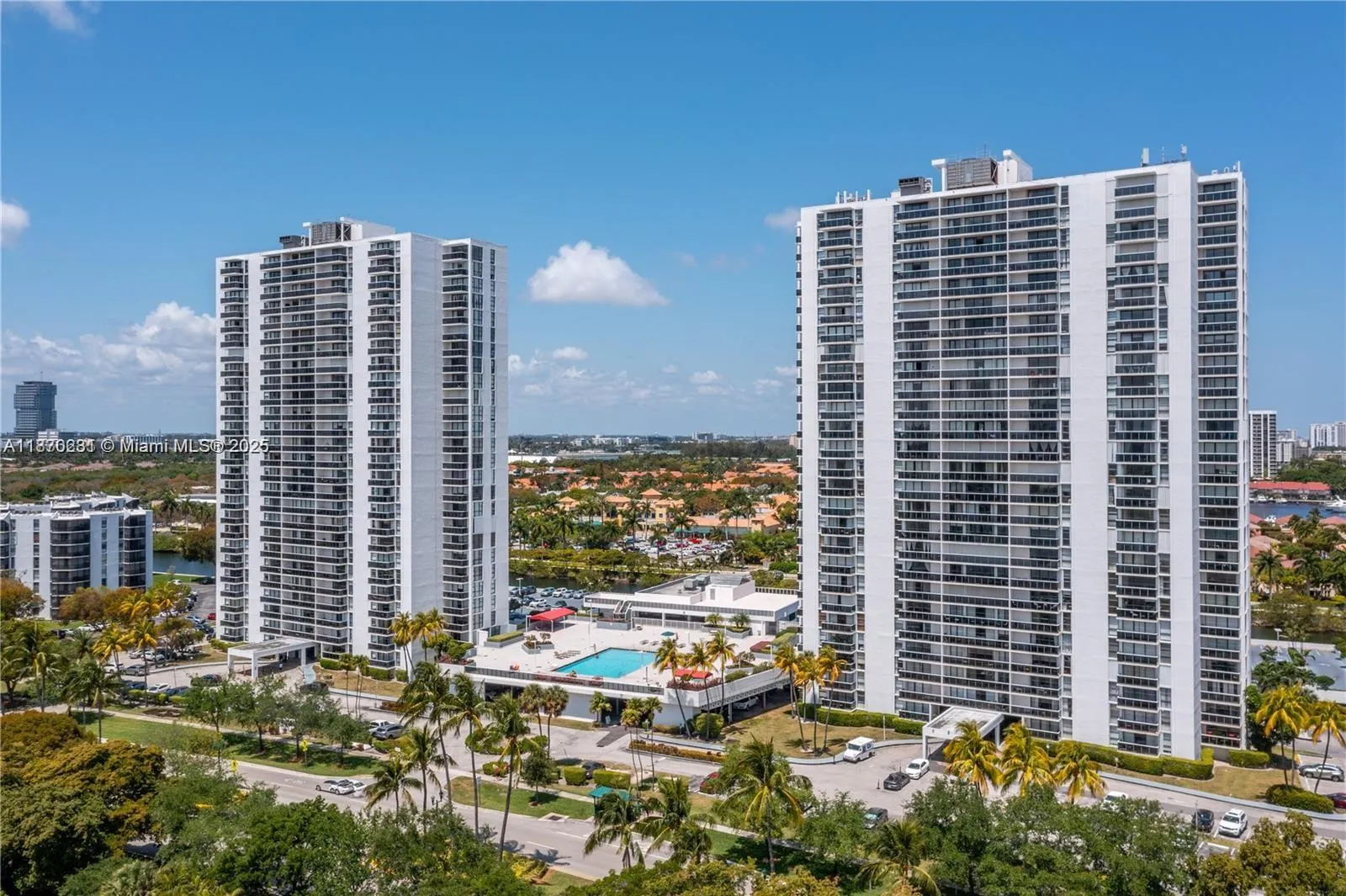 3675 N Country Club Dr 204, Aventura, Florida 3318, Aventura, Florida 33180, 2 Bedrooms Bedrooms, ,2 BathroomsBathrooms,Residential,For Sale,3675 N Country Club Dr 204, Aventura, Florida 3318,A11870231