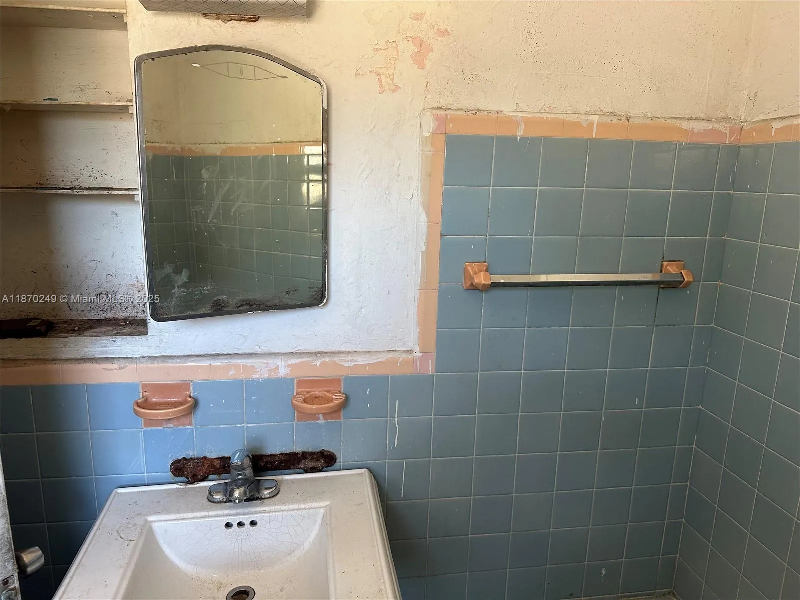 733 Nw 27th Ave, Fort Lauderdale, Florida 33311, Fort Lauderdale, Florida 33311, ,Commercial Sale,For Sale,733 Nw 27th Ave, Fort Lauderdale, Florida 33311,A11870249