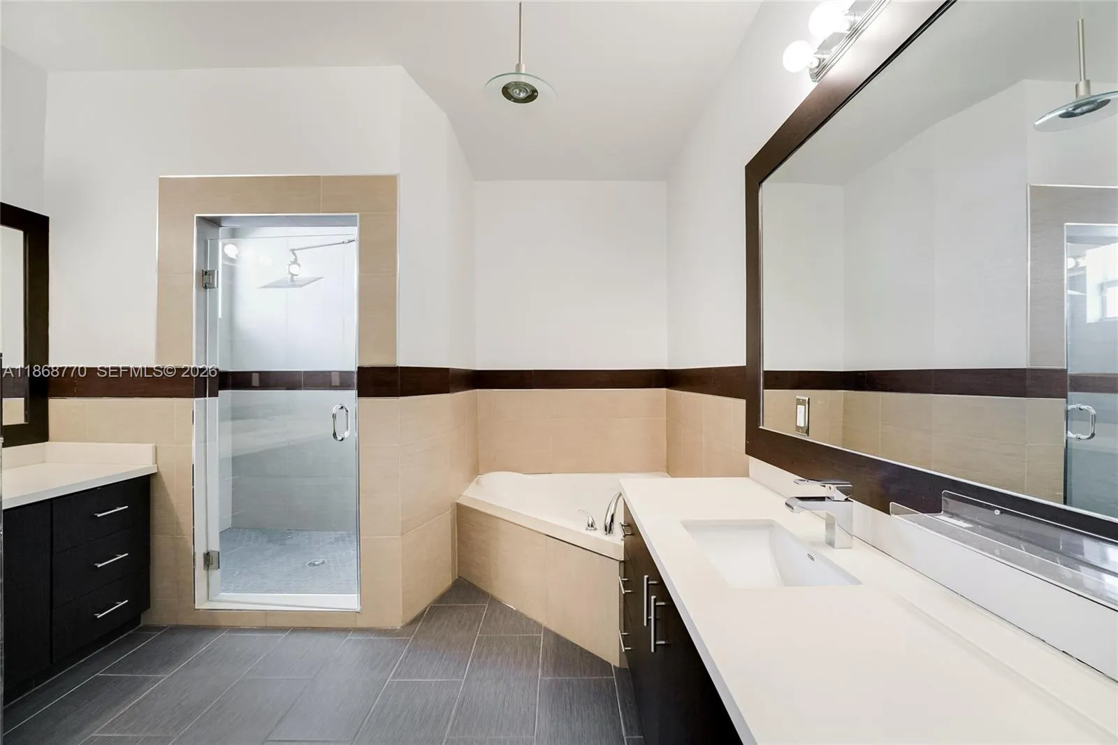 3160 New York St B, Miami, Florida 33133, Miami, Florida 33133, 3 Bedrooms Bedrooms, ,2 BathroomsBathrooms,Residential,For Sale,3160 New York St B, Miami, Florida 33133,A11868770