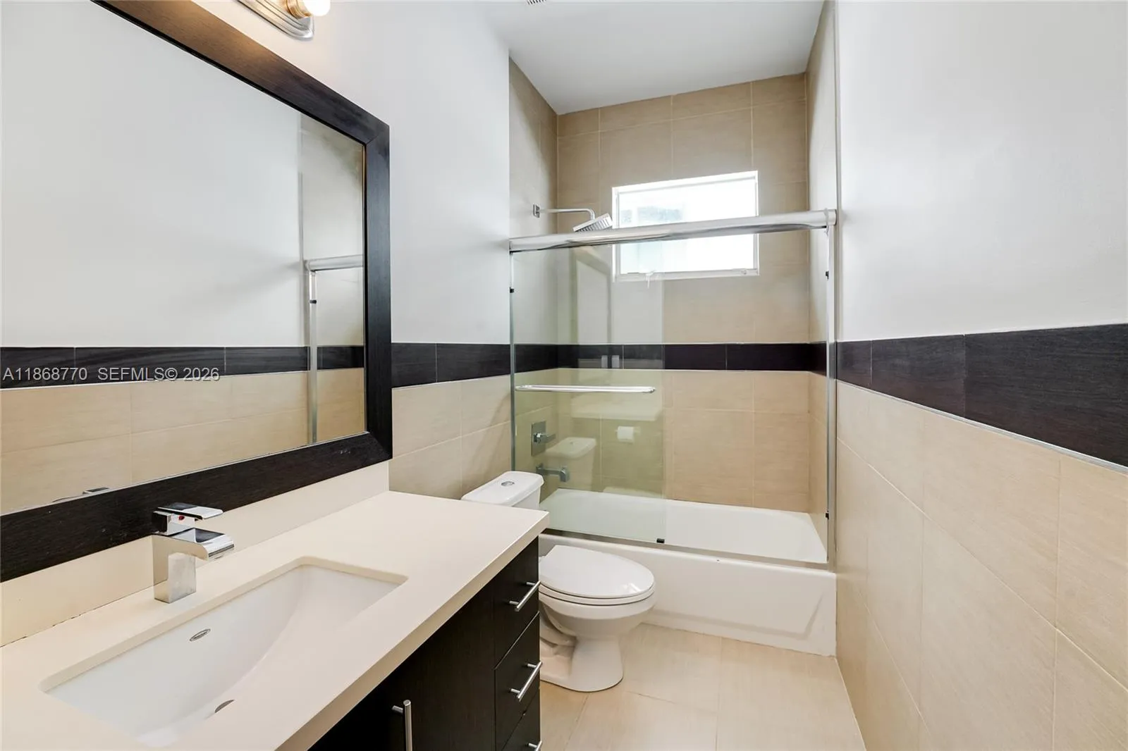 3160 New York St B, Miami, Florida 33133, Miami, Florida 33133, 3 Bedrooms Bedrooms, ,2 BathroomsBathrooms,Residential,For Sale,3160 New York St B, Miami, Florida 33133,A11868770