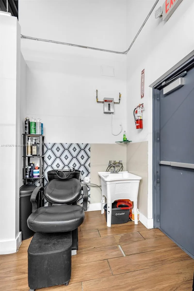 7801 Nw 95 St, Hialeah Gardens, Florida 33016, Hialeah Gardens, Florida 33016, ,Commercial Sale,For Sale,7801 Nw 95 St, Hialeah Gardens, Florida 33016,A11870578