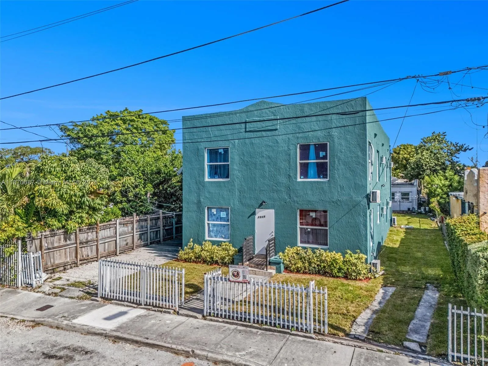 1075 Nw 30th St, Miami, Florida 33127, Miami, Florida 33127, ,Residential Income,For Sale,1075 Nw 30th St, Miami, Florida 33127,A11870687