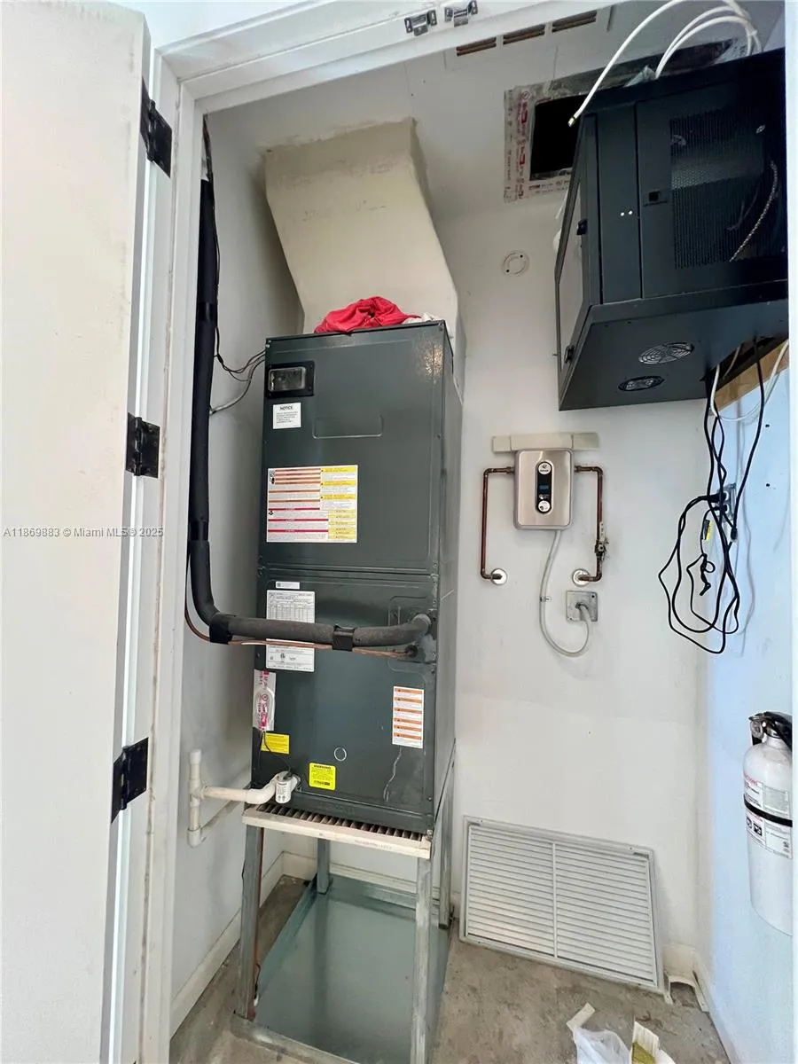 1031 Nw 21st St, Miami, Florida 33127, Miami, Florida 33127, ,Commercial Sale,For Sale,1031 Nw 21st St, Miami, Florida 33127,A11869883