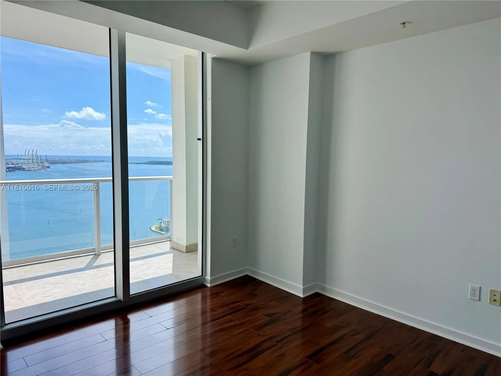 300 S Biscayne Blvd T-3014, Miami, Florida 33131, Miami, Florida 33131, 2 Bedrooms Bedrooms, ,2 BathroomsBathrooms,Residential,For Sale,300 S Biscayne Blvd T-3014, Miami, Florida 33131,A11870616