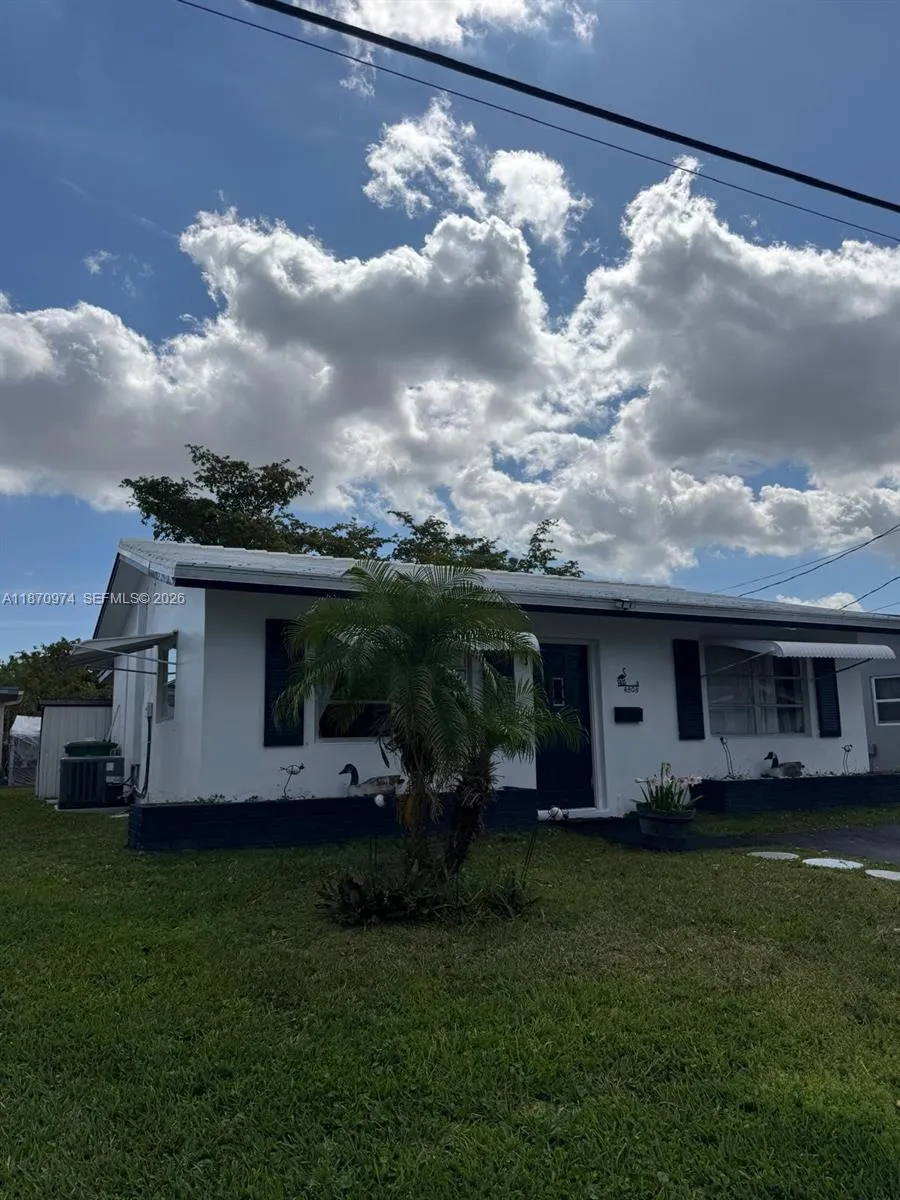 4808 Nw 27th Ter, Tamarac, Florida 33309, Tamarac, Florida 33309, 2 Bedrooms Bedrooms, ,1 BathroomBathrooms,Residential,For Sale,4808 Nw 27th Ter, Tamarac, Florida 33309,A11870974