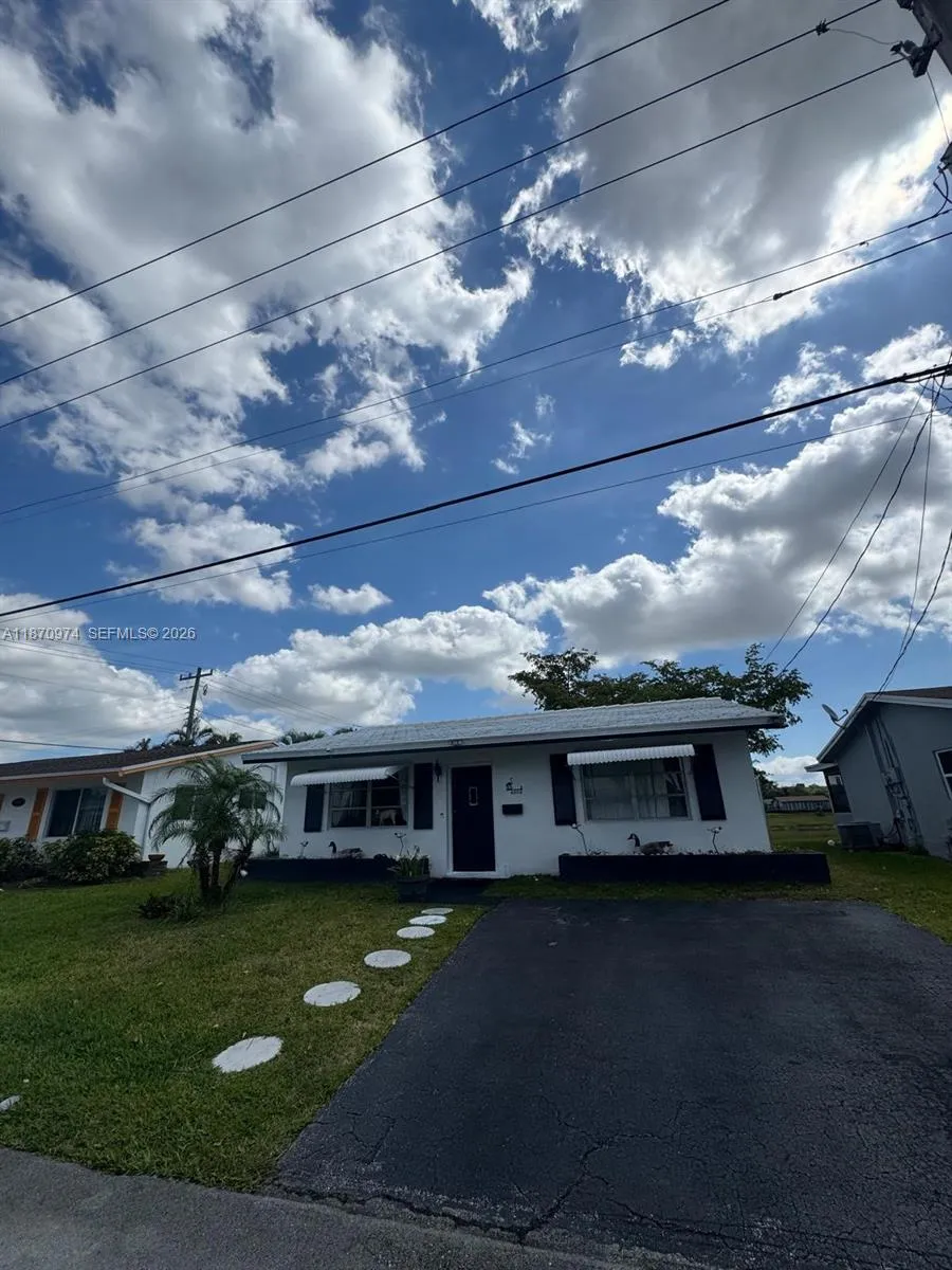 4808 Nw 27th Ter, Tamarac, Florida 33309, Tamarac, Florida 33309, 2 Bedrooms Bedrooms, ,1 BathroomBathrooms,Residential,For Sale,4808 Nw 27th Ter, Tamarac, Florida 33309,A11870974
