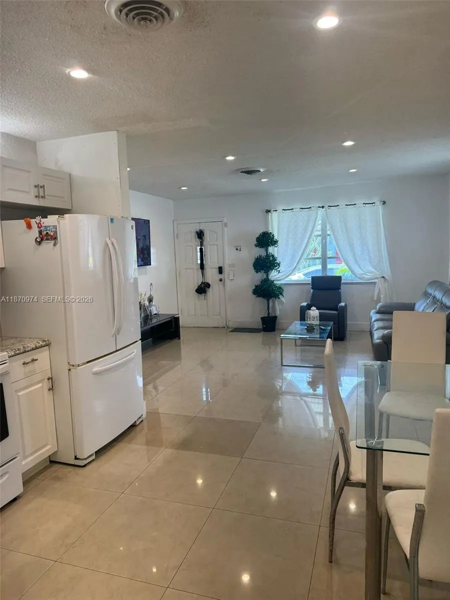 4808 Nw 27th Ter, Tamarac, Florida 33309, Tamarac, Florida 33309, 2 Bedrooms Bedrooms, ,1 BathroomBathrooms,Residential,For Sale,4808 Nw 27th Ter, Tamarac, Florida 33309,A11870974