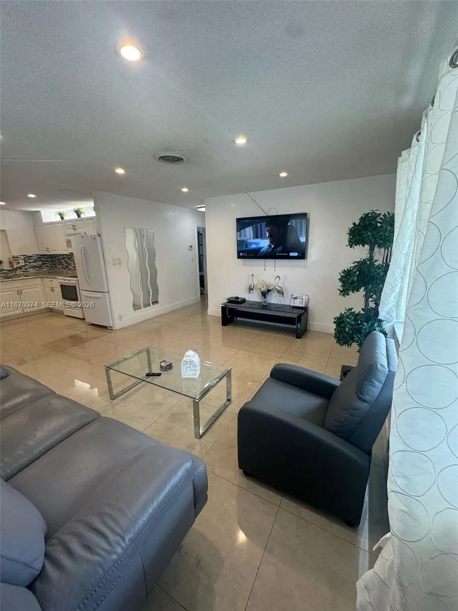 4808 Nw 27th Ter, Tamarac, Florida 33309, Tamarac, Florida 33309, 2 Bedrooms Bedrooms, ,1 BathroomBathrooms,Residential,For Sale,4808 Nw 27th Ter, Tamarac, Florida 33309,A11870974