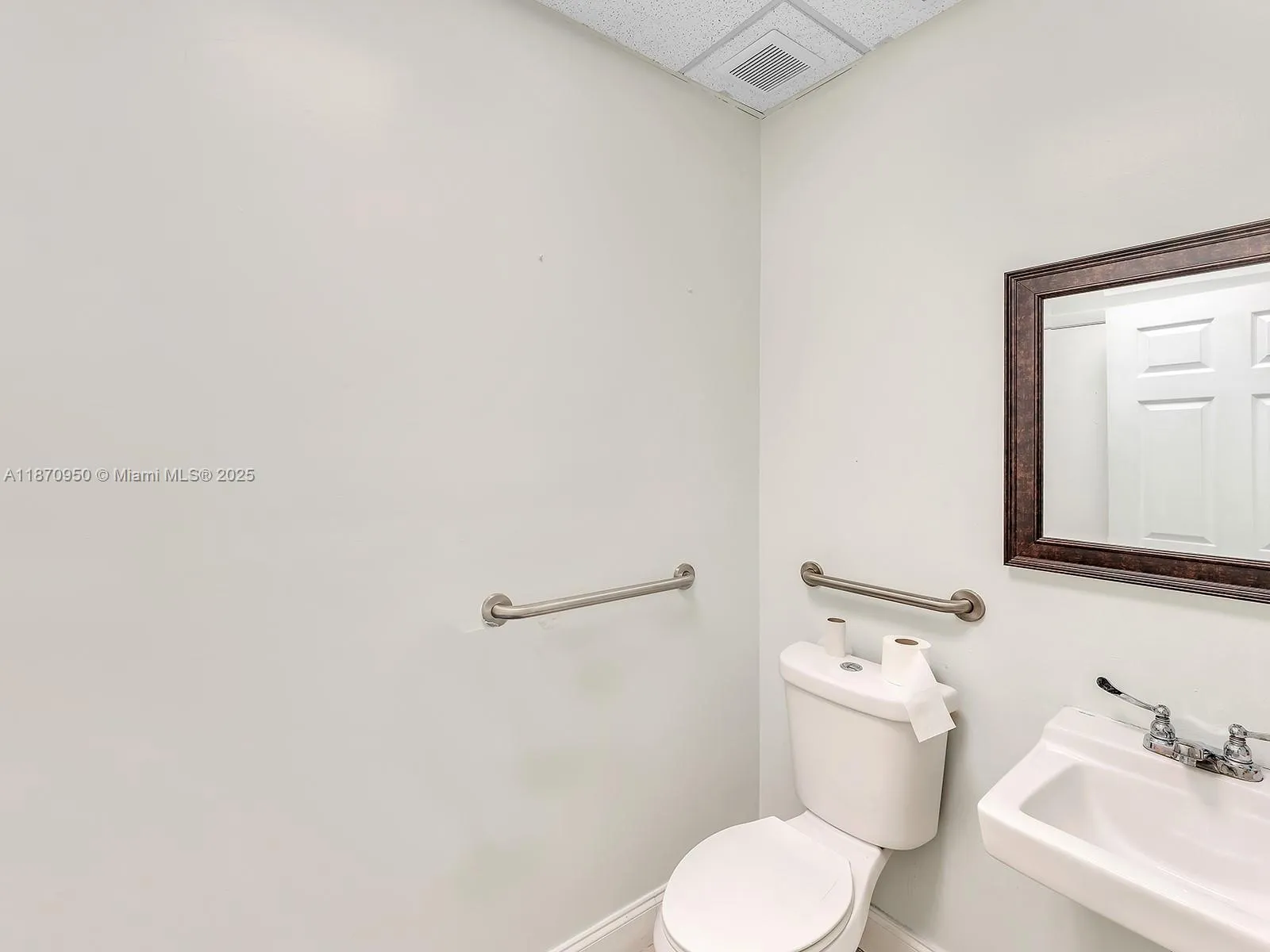 313 N Krome Ave 313-317, Homestead, Florida 33030, Homestead, Florida 33030, ,Commercial Sale,For Sale,313 N Krome Ave 313-317, Homestead, Florida 33030,A11870950