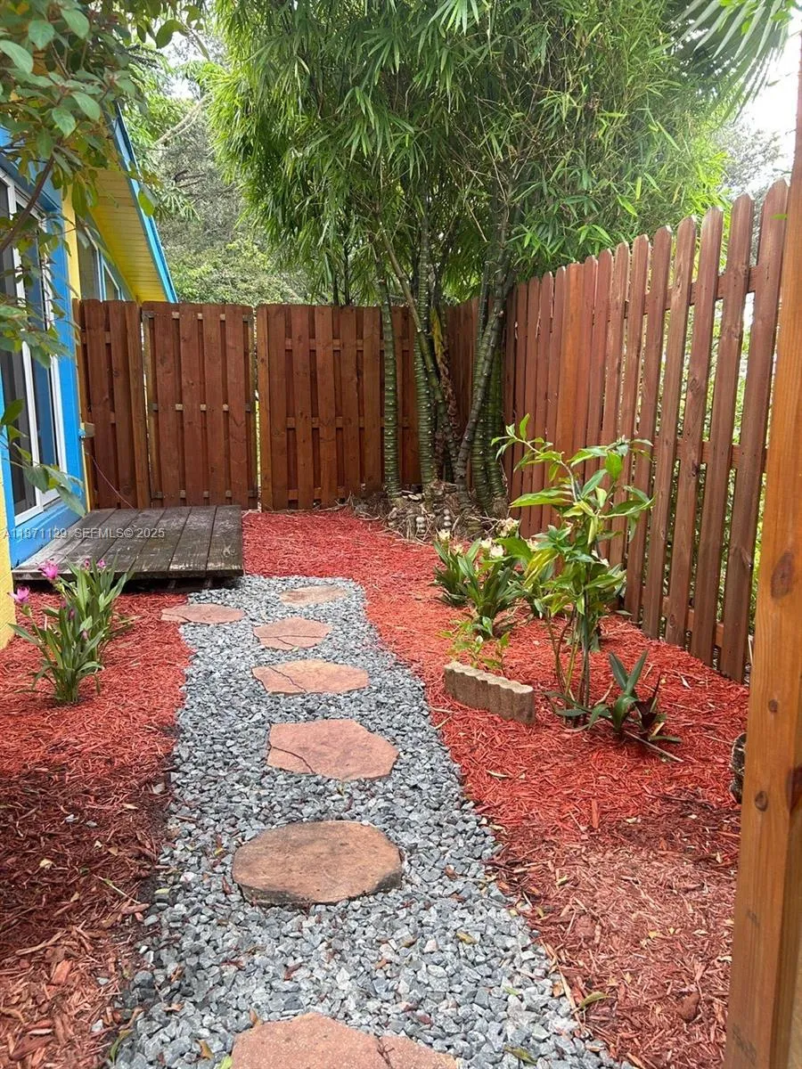 881 Sw 49th Ter, Plantation, Florida 33317, Plantation, Florida 33317, 2 Bedrooms Bedrooms, ,2 BathroomsBathrooms,Residential,For Sale,881 Sw 49th Ter, Plantation, Florida 33317,A11871129
