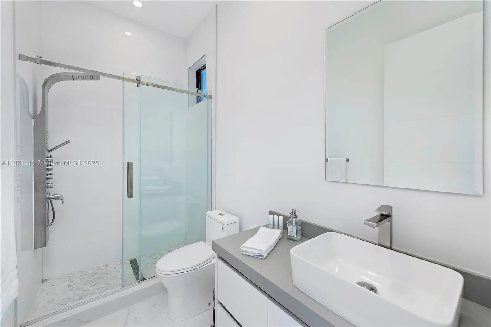 5420 Sw 72nd Ave, Miami, Florida 33155, Miami, Florida 33155, 5 Bedrooms Bedrooms, ,5 BathroomsBathrooms,Residential Lease,For Rent,5420 Sw 72nd Ave, Miami, Florida 33155,A11871419