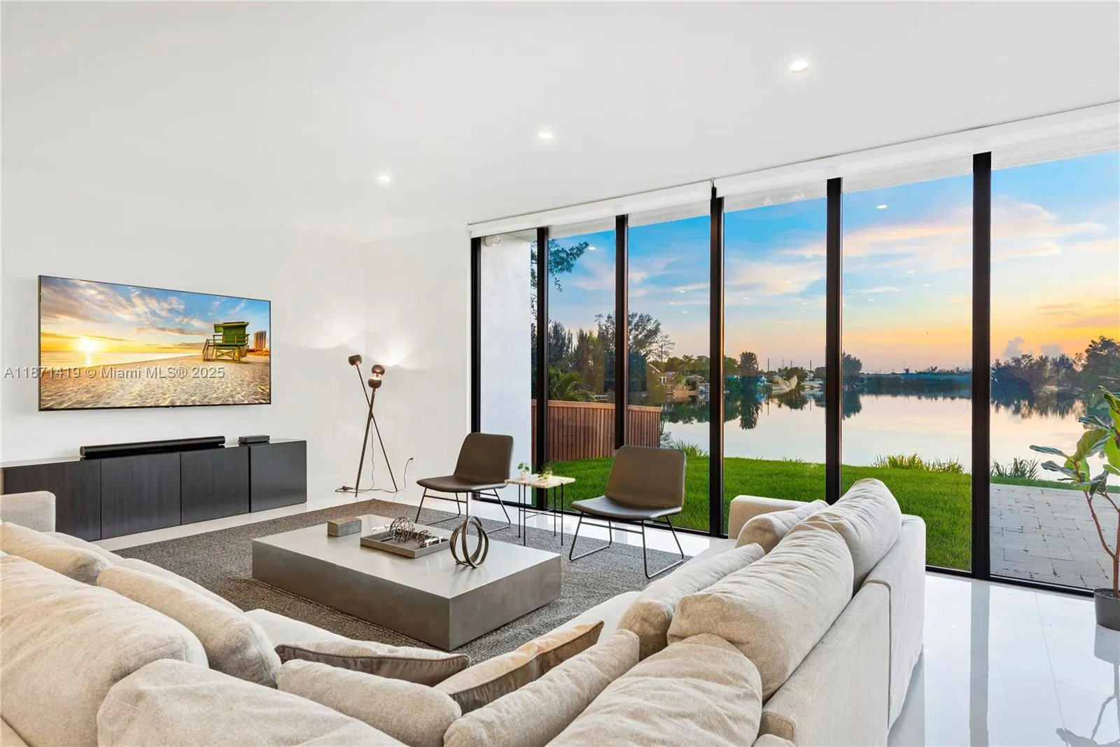 5420 Sw 72nd Ave, Miami, Florida 33155, Miami, Florida 33155, 5 Bedrooms Bedrooms, ,5 BathroomsBathrooms,Residential Lease,For Rent,5420 Sw 72nd Ave, Miami, Florida 33155,A11871419