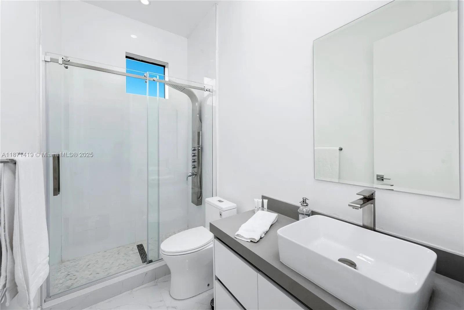 5420 Sw 72nd Ave, Miami, Florida 33155, Miami, Florida 33155, 5 Bedrooms Bedrooms, ,5 BathroomsBathrooms,Residential Lease,For Rent,5420 Sw 72nd Ave, Miami, Florida 33155,A11871419