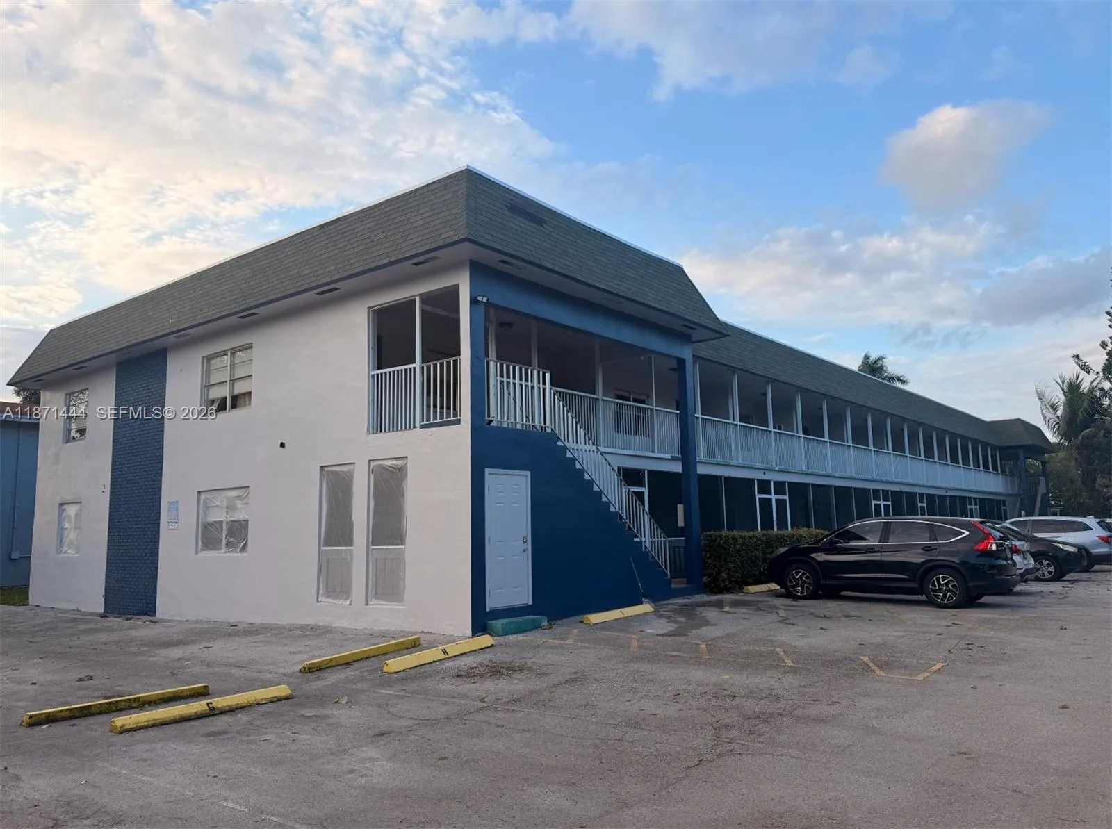 2905 Pierce St 17, Hollywood, Florida 33020, Hollywood, Florida 33020, 2 Bedrooms Bedrooms, ,1 BathroomBathrooms,Residential,For Sale,2905 Pierce St 17, Hollywood, Florida 33020,A11871444