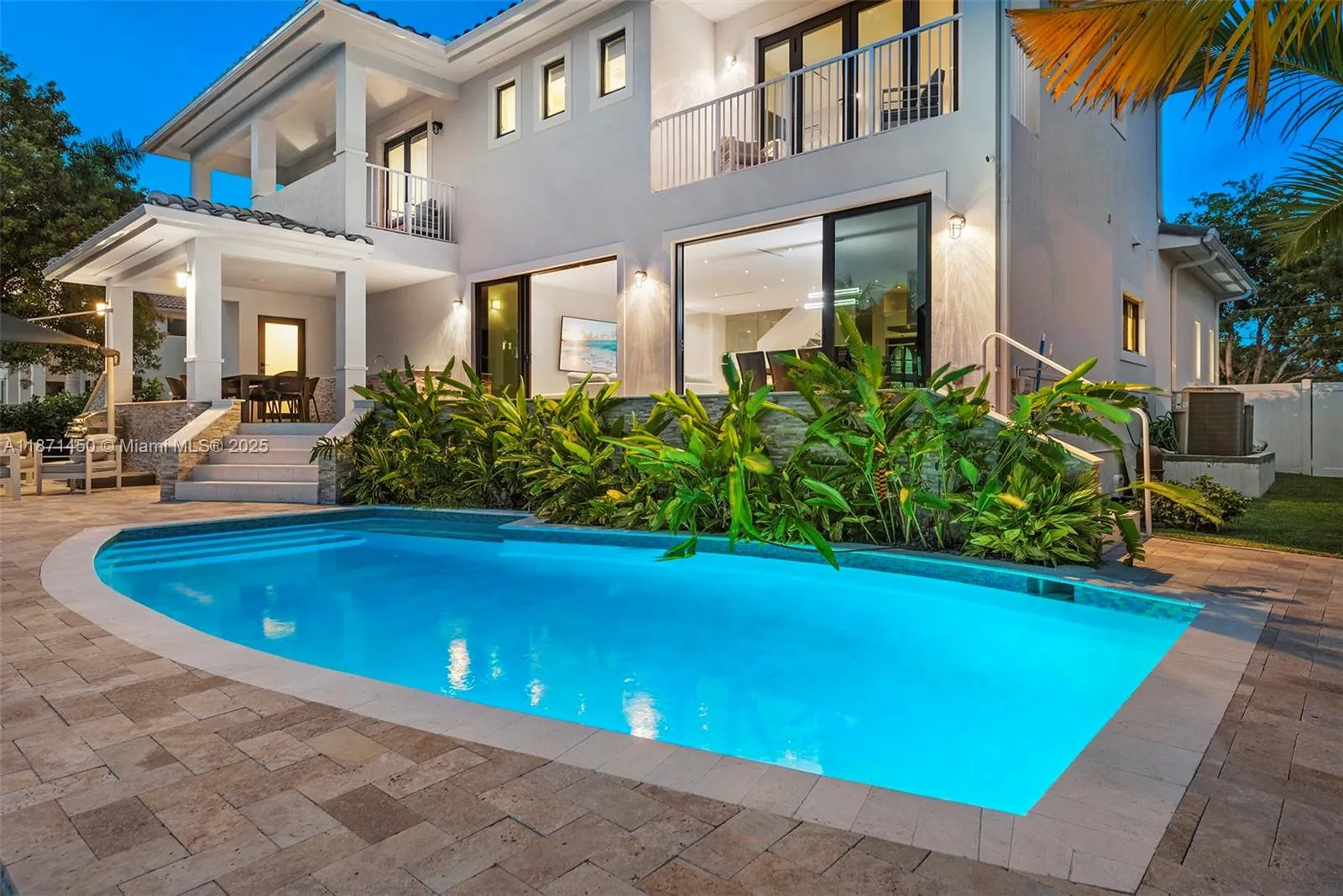 850 Washington St, Hollywood, Florida 33019, Hollywood, Florida 33019, 5 Bedrooms Bedrooms, ,6 BathroomsBathrooms,Residential Lease,For Rent,850 Washington St, Hollywood, Florida 33019,A11871450