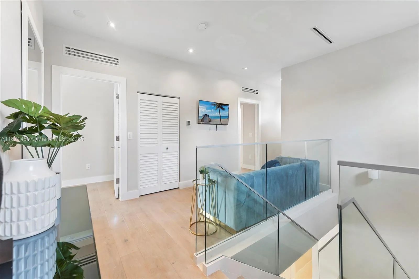 850 Washington St, Hollywood, Florida 33019, Hollywood, Florida 33019, 5 Bedrooms Bedrooms, ,6 BathroomsBathrooms,Residential Lease,For Rent,850 Washington St, Hollywood, Florida 33019,A11871450