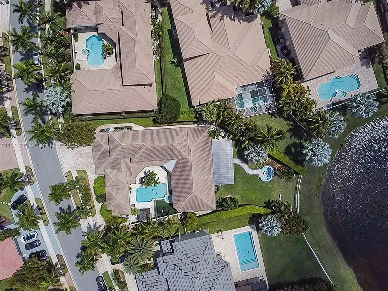 1371 Victoria Isle Dr, Weston, Florida 33327, Weston, Florida 33327, 5 Bedrooms Bedrooms, ,5 BathroomsBathrooms,Residential,For Sale,1371 Victoria Isle Dr, Weston, Florida 33327,A11871499