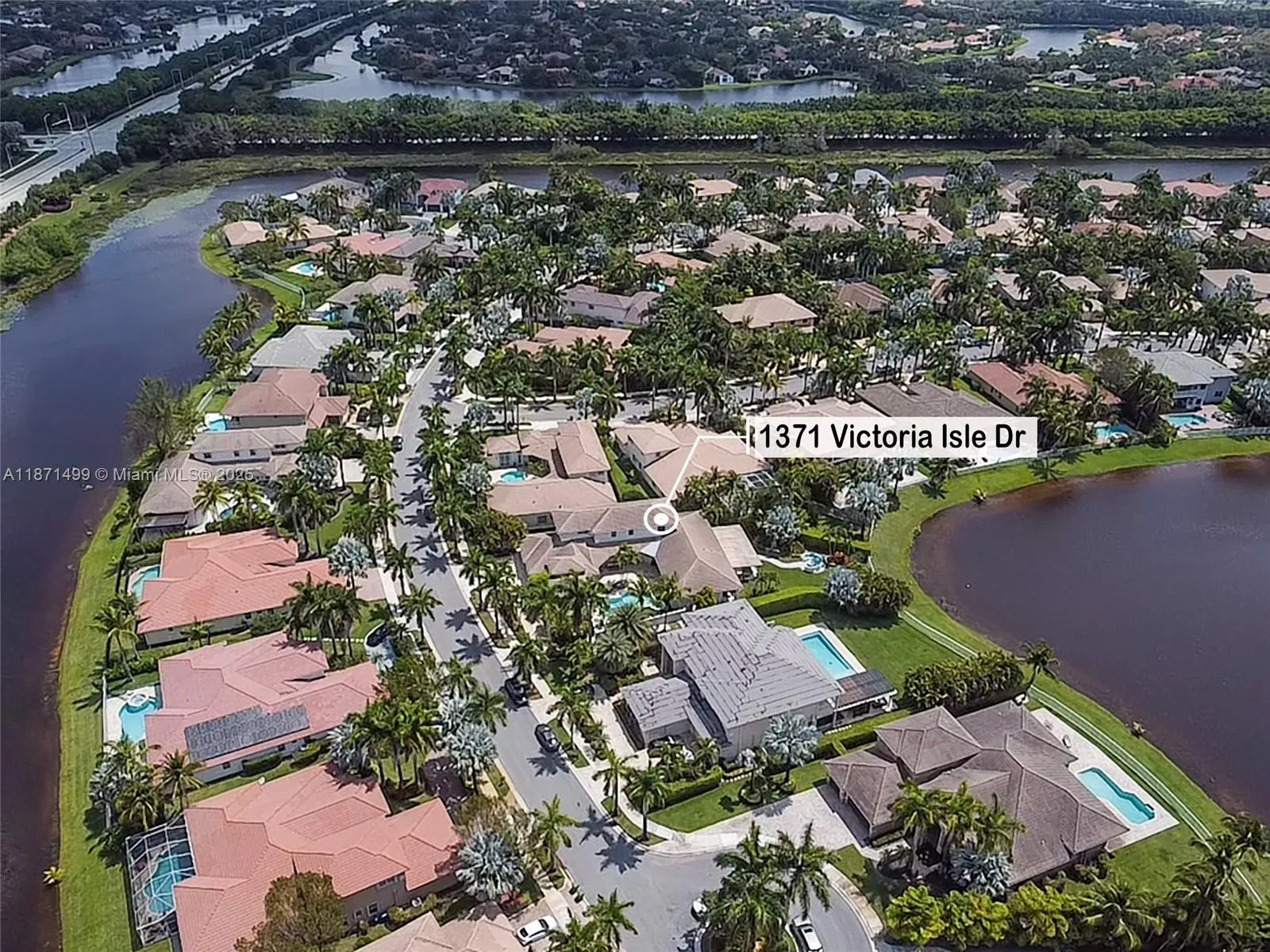 1371 Victoria Isle Dr, Weston, Florida 33327, Weston, Florida 33327, 5 Bedrooms Bedrooms, ,5 BathroomsBathrooms,Residential,For Sale,1371 Victoria Isle Dr, Weston, Florida 33327,A11871499