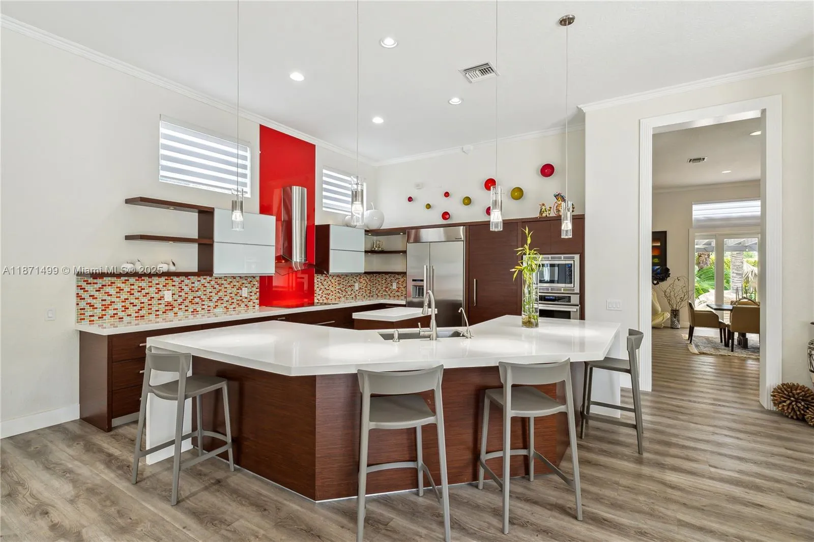 1371 Victoria Isle Dr, Weston, Florida 33327, Weston, Florida 33327, 5 Bedrooms Bedrooms, ,5 BathroomsBathrooms,Residential,For Sale,1371 Victoria Isle Dr, Weston, Florida 33327,A11871499