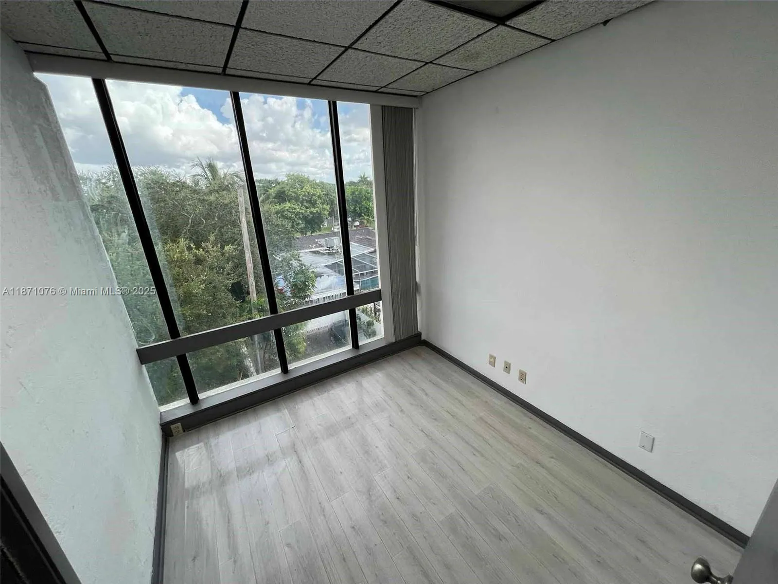 5555 Hollywood Blvd 301, Hollywood, Florida 33021, Hollywood, Florida 33021, ,Commercial Lease,For Rent,5555 Hollywood Blvd 301, Hollywood, Florida 33021,A11871076