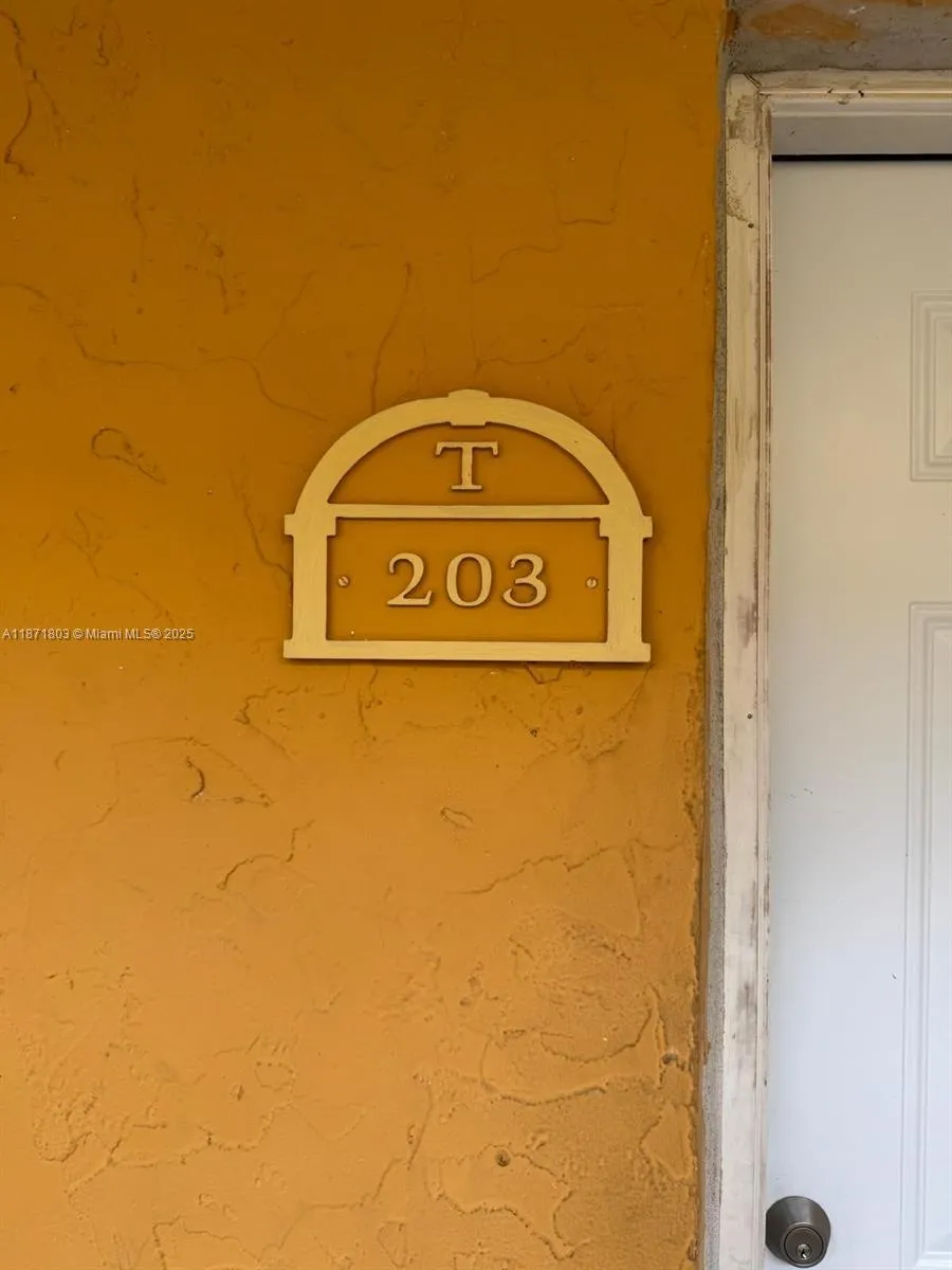 17901 Nw 68th Ave T203, Hialeah, Florida 33015, Hialeah, Florida 33015, 2 Bedrooms Bedrooms, ,2 BathroomsBathrooms,Residential,For Sale,17901 Nw 68th Ave T203, Hialeah, Florida 33015,A11871803