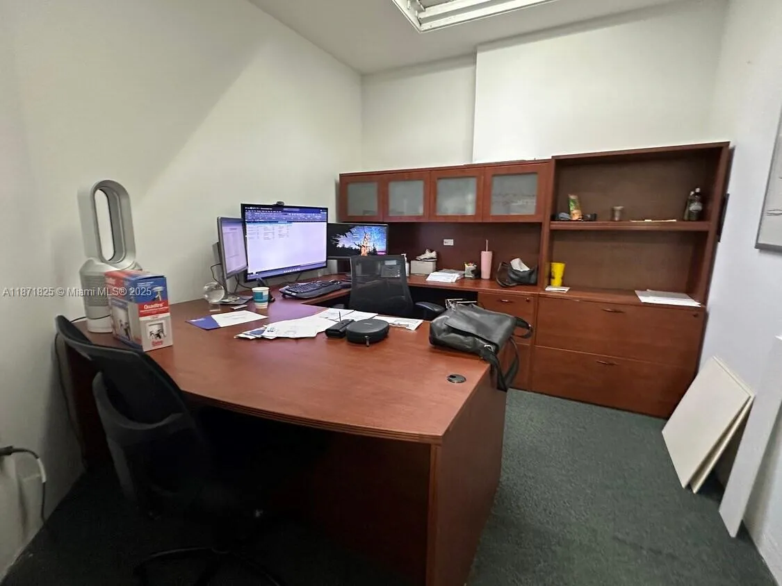 2116 Hollywood Blvd, Hollywood, Florida 33020, Hollywood, Florida 33020, ,Commercial Lease,For Rent,2116 Hollywood Blvd, Hollywood, Florida 33020,A11871825