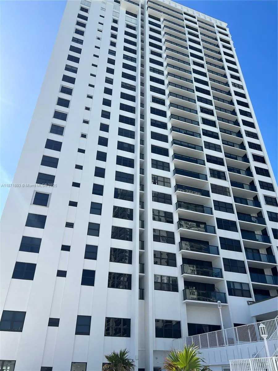 2301 S Ocean Dr 506, Hollywood, Florida 33019, Hollywood, Florida 33019, 1 Bedroom Bedrooms, ,1 BathroomBathrooms,Residential,For Sale,2301 S Ocean Dr 506, Hollywood, Florida 33019,A11871893