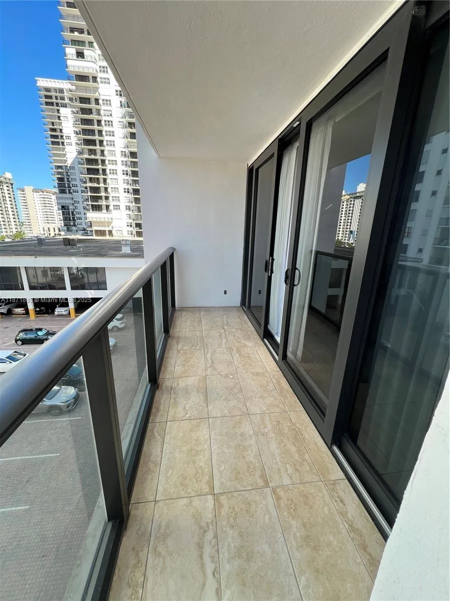2301 S Ocean Dr 506, Hollywood, Florida 33019, Hollywood, Florida 33019, 1 Bedroom Bedrooms, ,1 BathroomBathrooms,Residential,For Sale,2301 S Ocean Dr 506, Hollywood, Florida 33019,A11871893